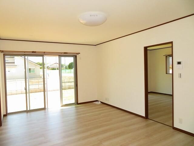 Modern 3SLDK House on 341m² Hilltop Land in Kashima, Ibaraki - Thumbnail 4