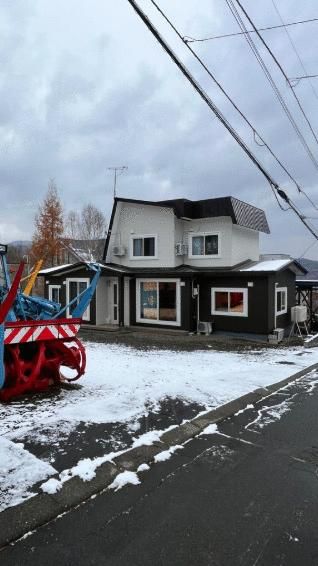 6DK House for Sale in Fujino, Sapporo with 147 Tsubo Land - Thumbnail 2