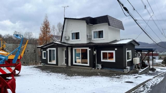 6DK House for Sale in Fujino, Sapporo with 147 Tsubo Land - Thumbnail 4