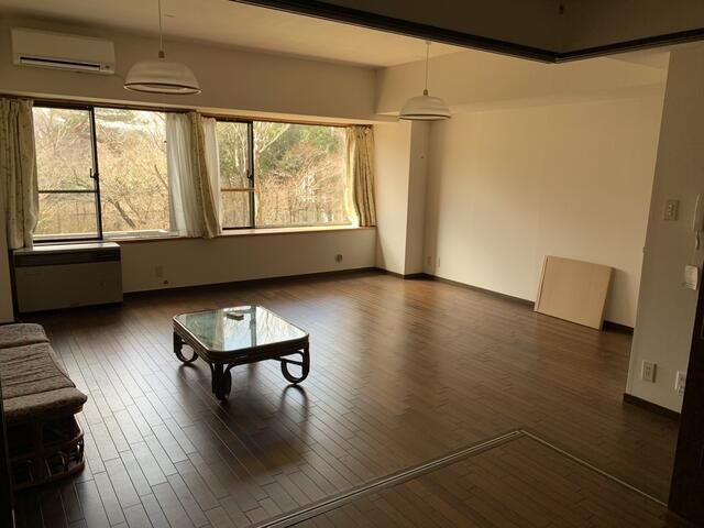 1LDK Resort Condo in Yamanakako with Mt. Fuji Views - Thumbnail 4