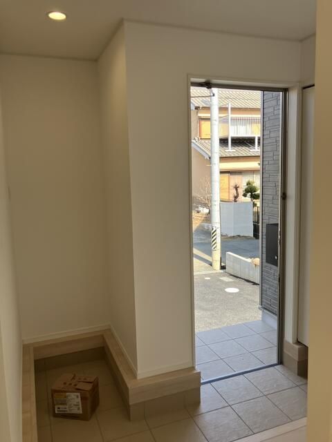New 3LDK House in Toyohashi with 61 Tsubo Land & 3+ Car Parking - Thumbnail 4