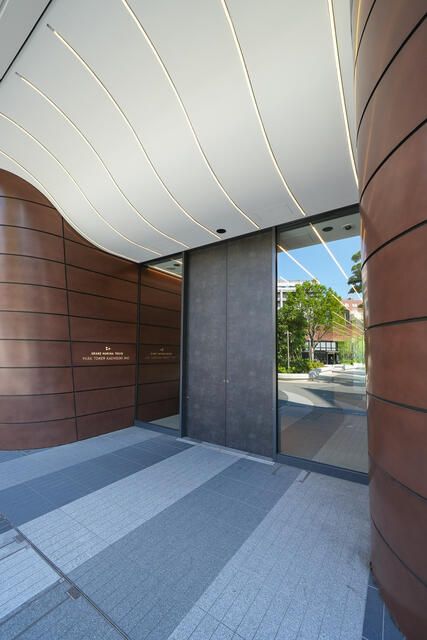 Luxury 3LDK Apartment with Rainbow Bridge View in Kachidoki, Tokyo - Thumbnail 2