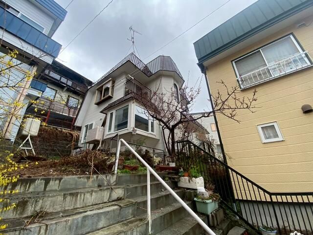 4LDK Detached House in Sapporo's Miyanomori - 698万 Yen - Thumbnail 2