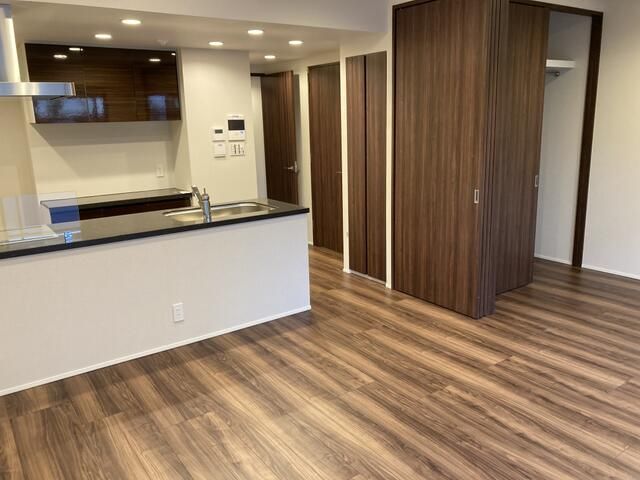 Modern 2SLDK Apartment near Chikawa Station, Toshima, Tokyo - Thumbnail 4