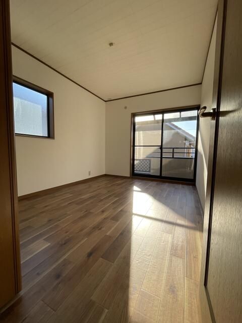 Renovated 5LDK Detached House for Sale in Nagoya's Midori Ward - Thumbnail 4