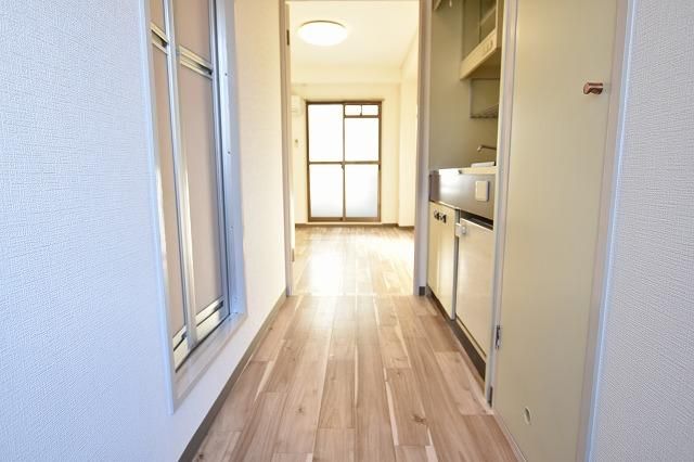 1K Apartment for Rent in Suita, Osaka - 29,000 Yen - Thumbnail 4