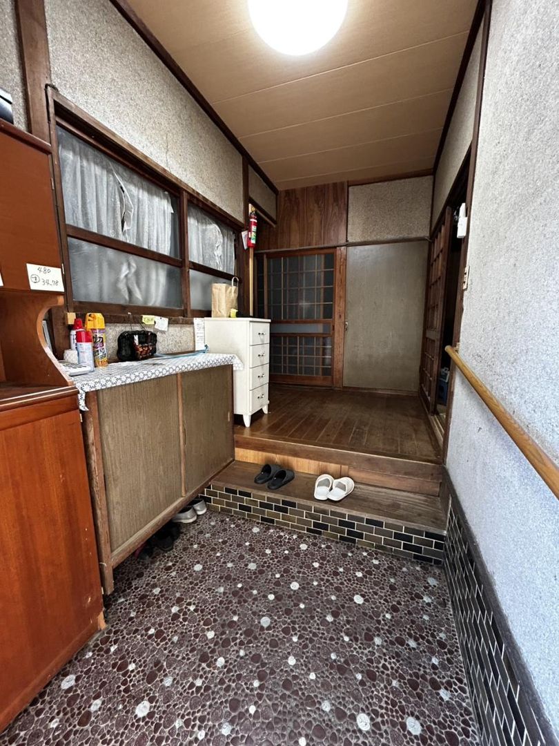 1927 Timber House on 654 sqm Land in Miyama, Fukuoka - Thumbnail 2
