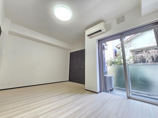 1LDK Apartment for Sale in Sumida, Tokyo - Near Kameido Station - Thumbnail 3