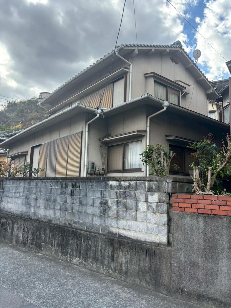 4DK House for Sale in Kure City, Hiroshima – 363.62 sqm - Thumbnail 2