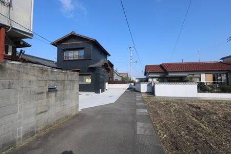 Renovated 4SLDK House in Takamatsu, Kagawa - 142 sqm - Thumbnail 2
