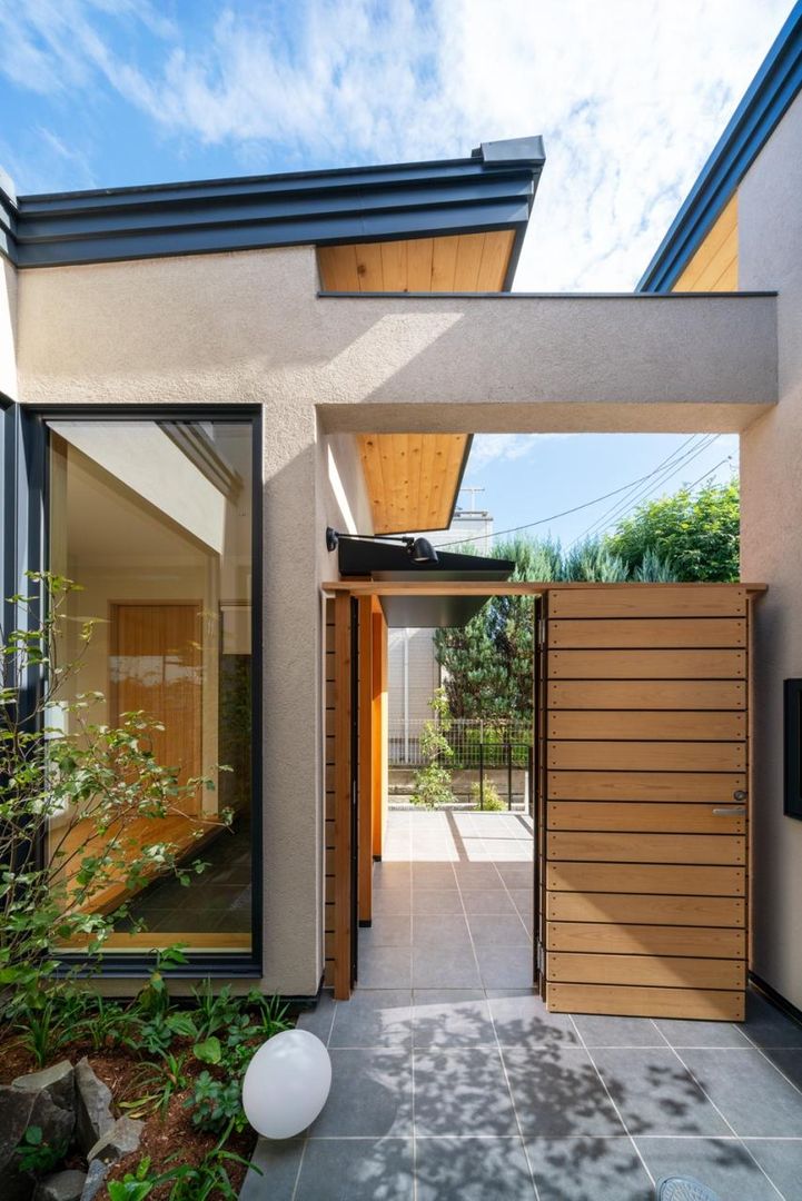 New 2024 Model Home with Resilience Features in Yokohama Izumi Ward - Thumbnail 2