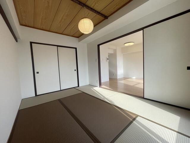1LDK Apartment with Roof Balcony & City Views in Yamagata - Thumbnail 3