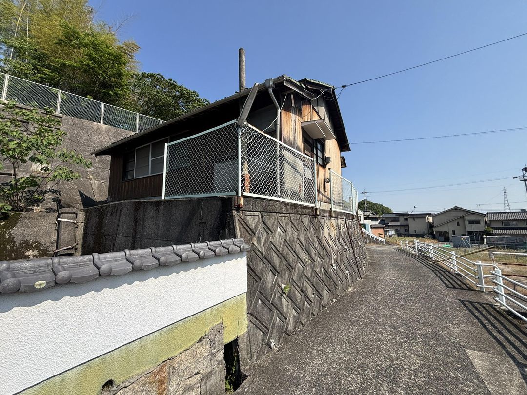 Used 1-Story House for Sale in Higashi Ward, Okayama - Thumbnail 2