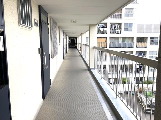 2LDK Corner Apartment for Sale in Sakai, Osaka - 680万円 - Thumbnail 2