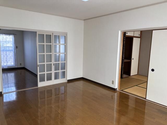 4LDK Apartment for Sale in Kashihara, Nara - 96.59m² - Thumbnail 2