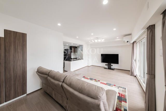 2LDK Condo in Aomori City with South View & Modern Kitchen - Thumbnail 4