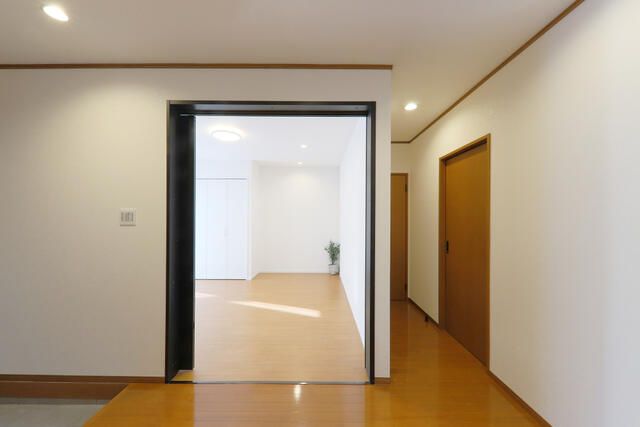 Fully Renovated 4SLDK Corner House in Kitanishi, Aichi - Thumbnail 3