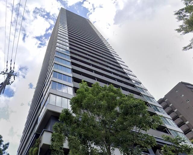 Grand Maison Shin-Umeda Tower 3SLDK Condo for Sale in Osaka - Thumbnail 3
