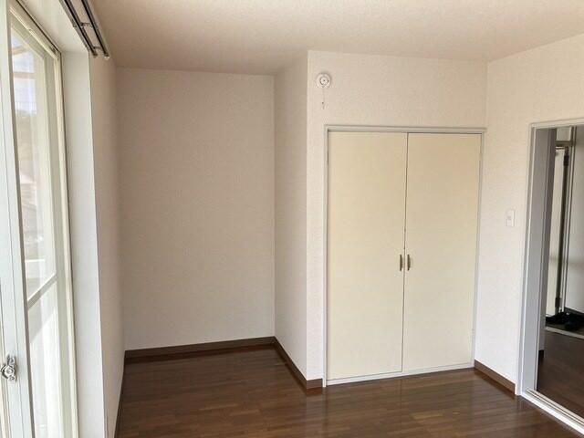 1K Apartment for Rent in Inashiki, Ibaraki - 25,000 Yen - Thumbnail 3