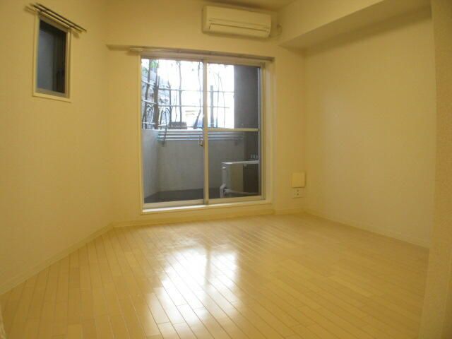 1LDK Condo for Sale in Suginami, Tokyo - 5.32% Yield - Thumbnail 2