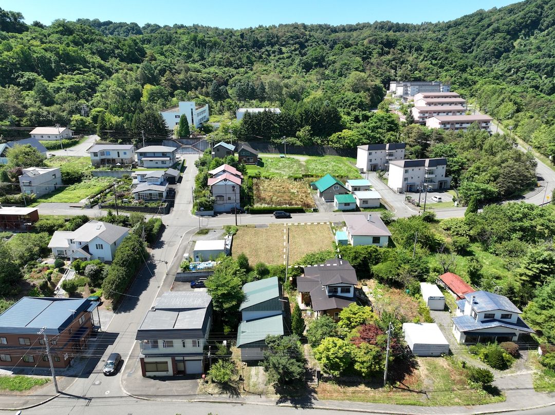 Lake Toya House Build Site - 331sqm Lakeside Land Plot - Thumbnail 4