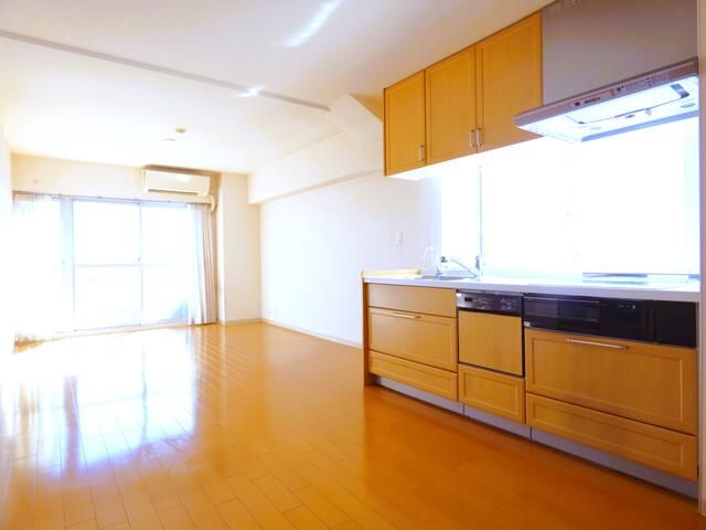 2LDK Apartment for Sale near Hamura Station, Tokyo - Thumbnail 4
