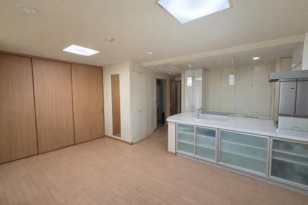 1LDK Apartment for Sale in Minato Ward, Tokyo - 52.51 sqm - Thumbnail 4