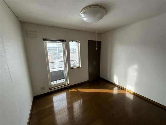 5SLDK Detached House on 465sqm Land in Asahikawa, Hokkaido - Thumbnail 4