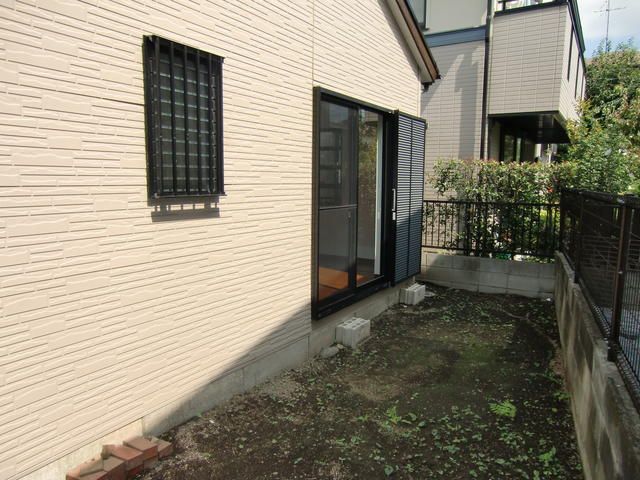 Single-Story 2SK House for Sale in Chofu, Tokyo - Thumbnail 2