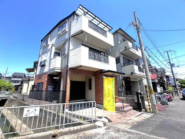 4SLDK Detached House for Sale in Takatsuki, Osaka | Renovated 2025 - Image 1