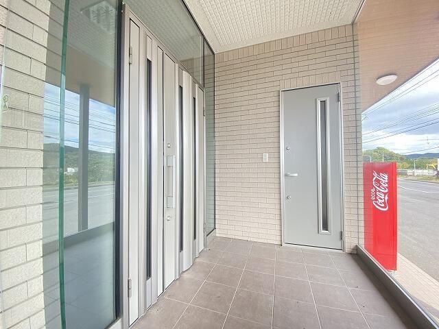 4LDK Single-Story Home on 386 Tsubo Land in Hakodate - Thumbnail 4