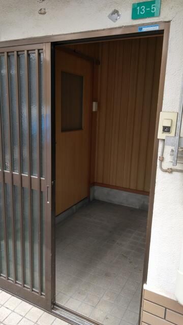 3K Terrace House for Rent in Abeno, Osaka - 50,000 Yen - Thumbnail 2