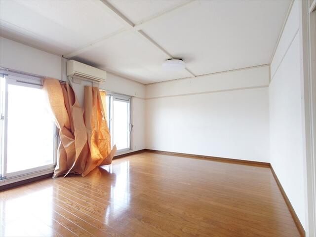 2LDK Apartment for Sale in Isehara, Kanagawa - Thumbnail 3