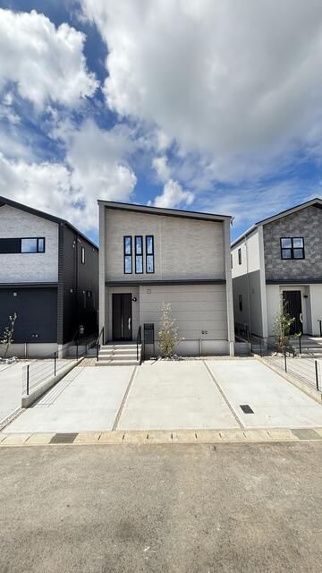 New 3LDK House in Toyohashi with Long-Term Superior Housing Certification - Thumbnail 2