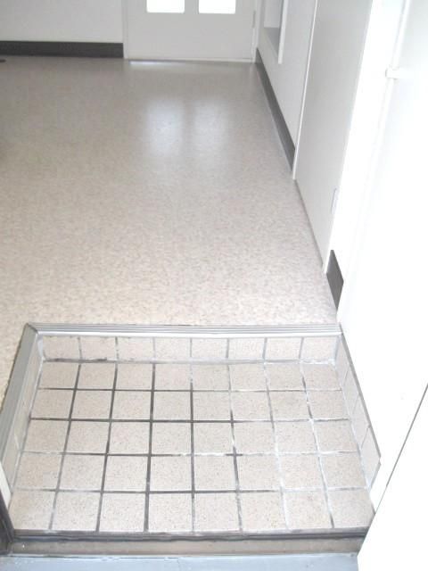 Riverfront 1K Apartment for Rent in Saku, Nagano - Thumbnail 2
