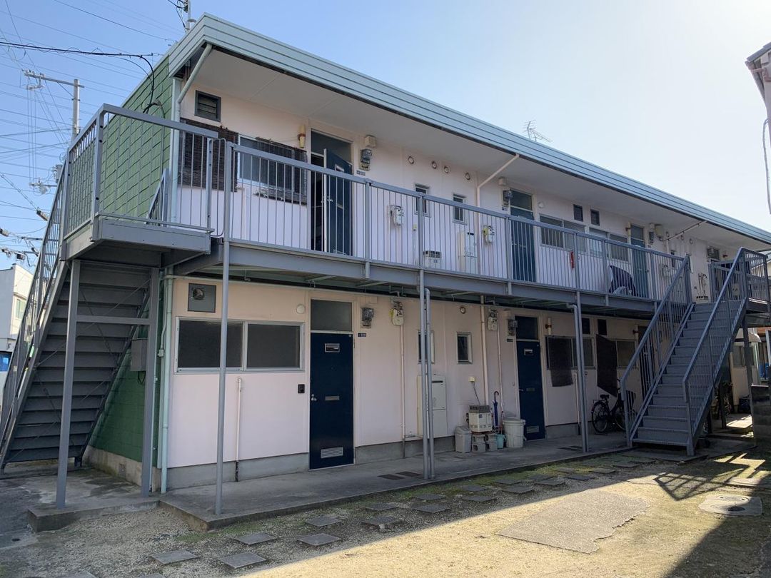 Renovated 1LDK Apartment for Rent in Kadoma, Osaka - Thumbnail 3