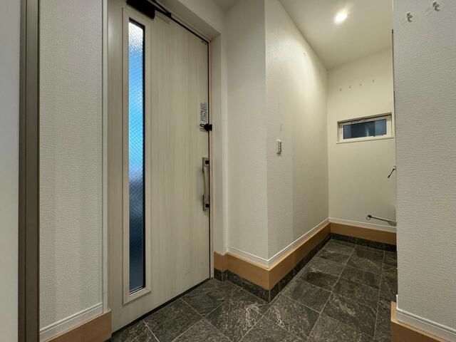 2020-Built 3LDK Townhouse with Parking in Osaka Hirano-ku - Thumbnail 2