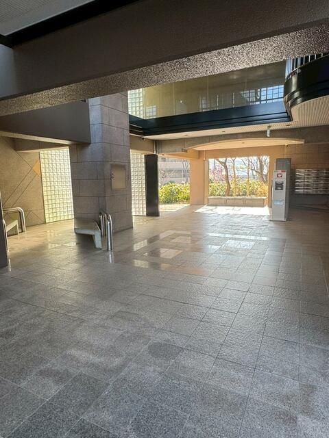 3LDK Apartment in Kawachinagano with 2018 Renovation & Views - Thumbnail 4