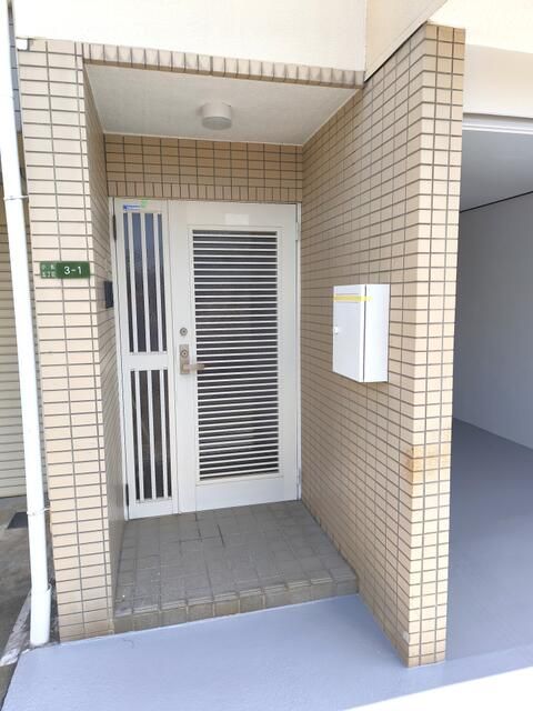 4SLDK House for Sale in Higashiyodogawa, Osaka - 3 Min to Station - Thumbnail 2