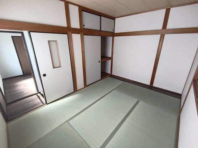 4SLDK House for Sale in Higashiyodogawa, Osaka - 3 Min to Station - Thumbnail 4