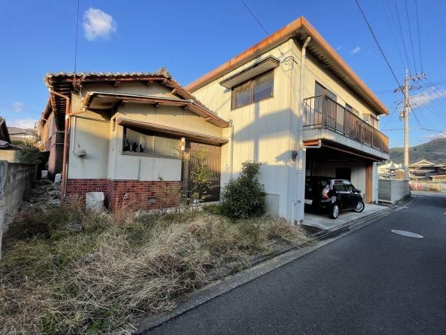 5DK Detached House for Sale in Mitoyo, Kagawa - 128.97 sqm - Thumbnail 2