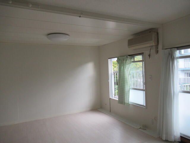 3DK Apartment for Sale in Kakamigahara, Gifu - 54.41 sqm - Thumbnail 2