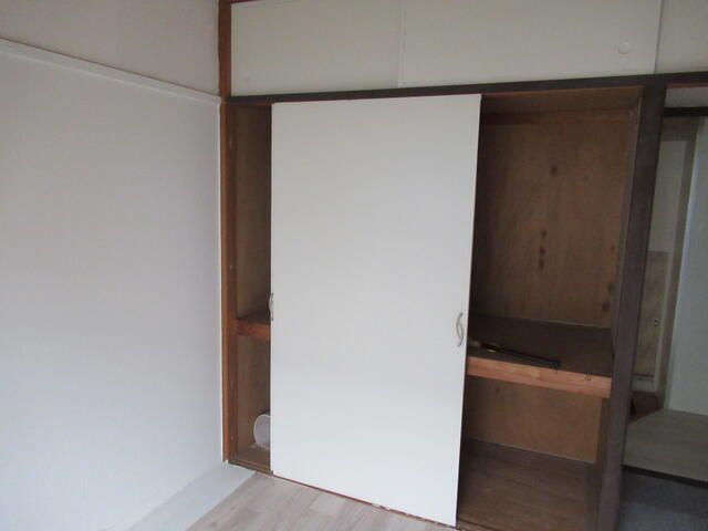 3DK Apartment for Sale in Kakamigahara, Gifu - 54.41 sqm - Thumbnail 4