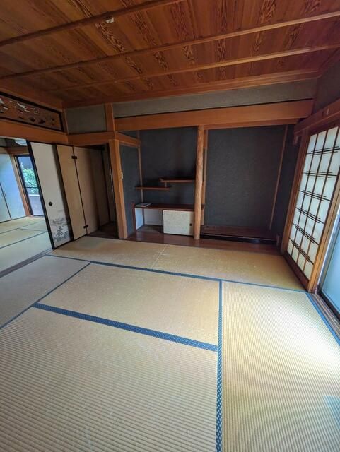 7DK Detached House for Sale in Izumi City, Osaka - Thumbnail 3