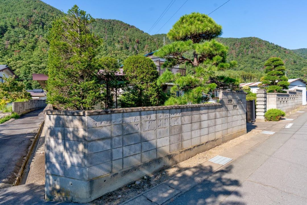 Farmhouse with Land & Gardens for Sale in Chikuma, Nagano - Thumbnail 4