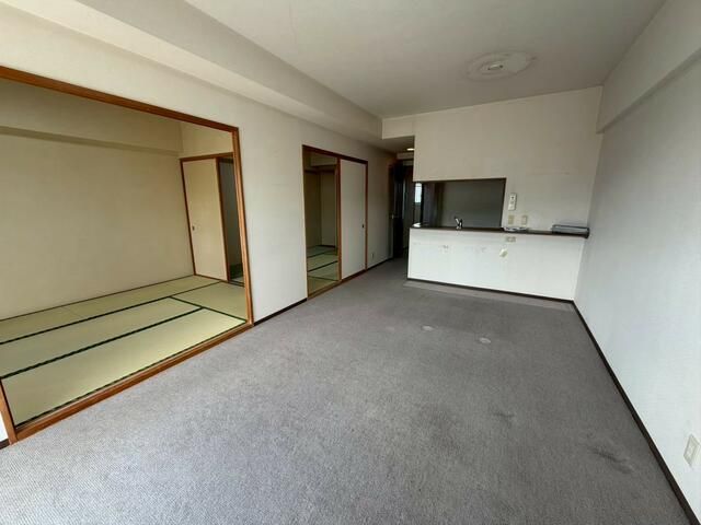 3LDK Apartment for Sale in Sakurai, Nara - Move-in Ready - Thumbnail 4