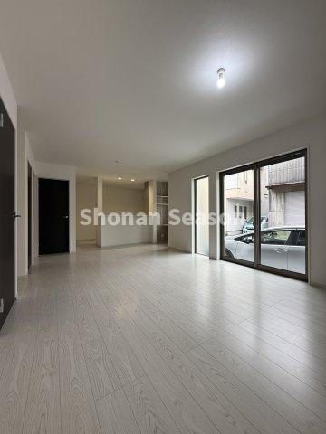 New 4LDK House in Hiratsuka, Kanagawa | 2025 Build - Thumbnail 4