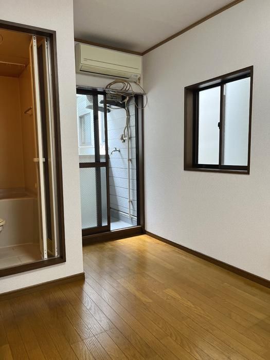 Affordable 1R Apartment for Rent in Yodogawa, Osaka - No Deposit - Thumbnail 3