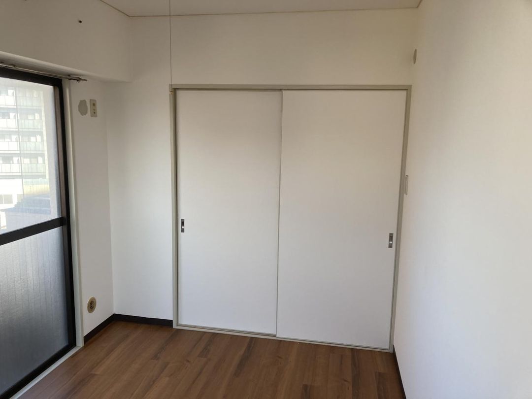 Renovated 2DK Apartment with River Views in Sumida, Tokyo - Thumbnail 3