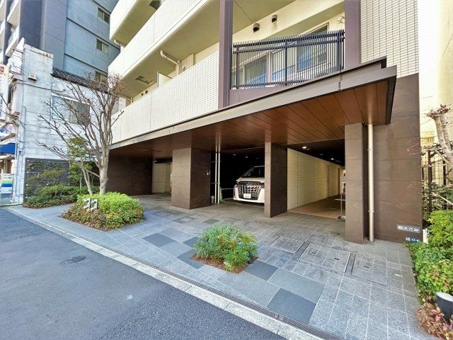 Renovated 3LDK Apartment for Sale in Taito-ku, Tokyo - Thumbnail 2